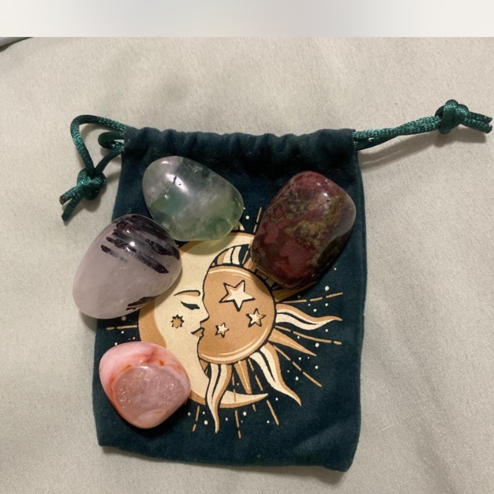 Earthbound Crystal Tumbles with Bag